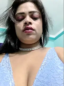 Snapshot of Beauty-3 chatting on June 14, 12:18 am Beauty-3 online show from June 14, 12:18 am