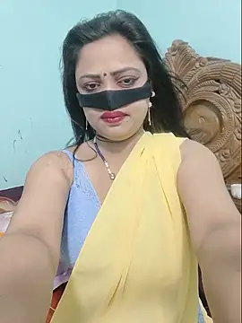 Snapshot of Beauty-3 chatting on June 15, 11:59 pm Beauty-3 online show from June 15, 11:59 pm