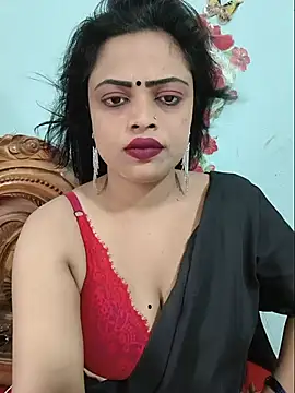 Snapshot of Beauty-3 chatting on July 5, 3:00 am Beauty-3 online show from July 5, 3:00 am
