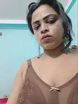 Snapshot of Beauty-3 chatting on July 7, 6:47 am Beauty-3 online show from July 7, 6:47 am