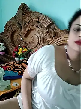 Snapshot of Beauty-3 chatting on June 15, 3:07 am Beauty-3 online show from June 15, 3:07 am