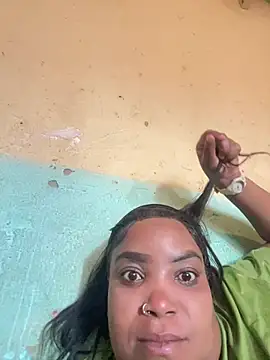 friendlybitch22 online show from May 7, 9:01 am