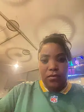 friendlybitch22 online show from April 2, 11:33 pm