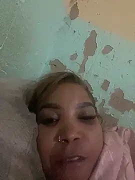 friendlybitch22 online show from April 11, 2:41 am