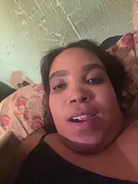 friendlybitch22 online show from April 28, 12:42 am