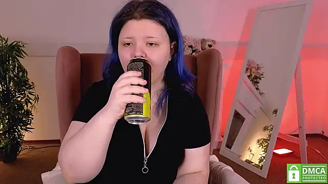 Lunaar  online show from March 24, 7:08 am