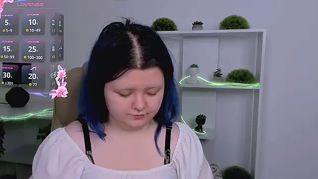 Lunaar  online show from March 27, 6:33 am