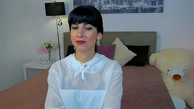 HeidieRaven online show from May 28, 1:06 pm