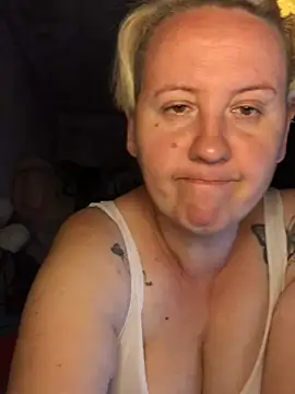 Snapshot of SofiaAmour chatting on June 18, 6:35 pm SofiaAmour online show from June 18, 6:35 pm