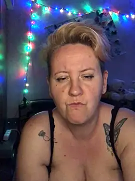 Snapshot of SofiaAmour chatting on April 17, 7:49 pm SofiaAmour online show from April 17, 7:49 pm