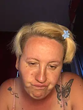 Snapshot of SofiaAmour chatting on June 25, 6:35 pm SofiaAmour online show from June 25, 6:35 pm