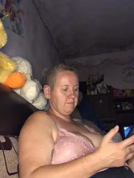 Snapshot of SofiaAmour chatting on July 30, 6:40 pm SofiaAmour online show from July 30, 6:40 pm