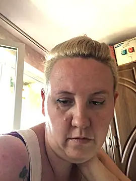 Snapshot of SofiaAmour chatting on July 20, 4:20 pm SofiaAmour online show from July 20, 4:20 pm