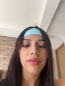 Mia-villalobos online show from May 26, 2:15 pm