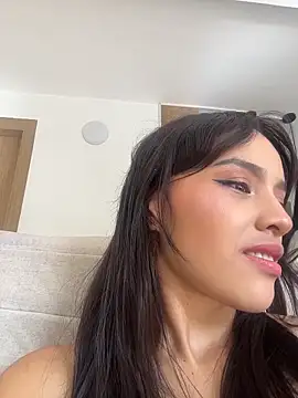 Mia-villalobos online show from April 29, 1:48 pm