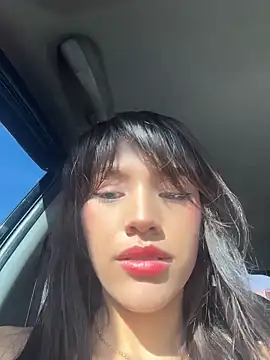 Mia-villalobos online show from May 15, 1:20 pm
