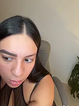 Lisabrown 23 online show from March 15, 12:39 am