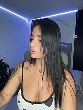 Lisabrown 23 online show from April 21, 1:42 am