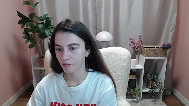 MistyBree online show from March 11, 11:48 am