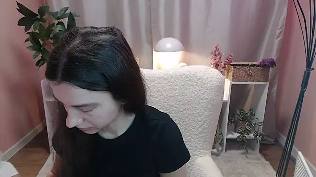 MistyBree online show from March 8, 9:12 am