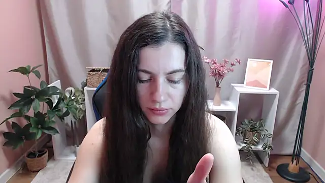 MistyBree online show from May 1, 8:08 am