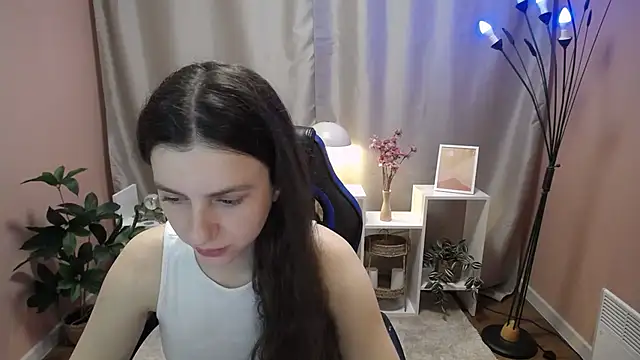 MistyBree online show from May 25, 8:02 am