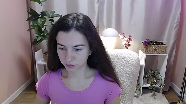 MistyBree online show from April 13, 8:07 am