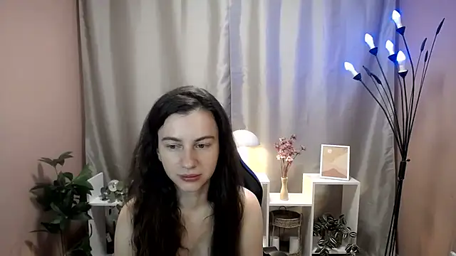Snapshot of MistyBree chatting on July 11, 8:03 am MistyBree online show from July 11, 8:03 am