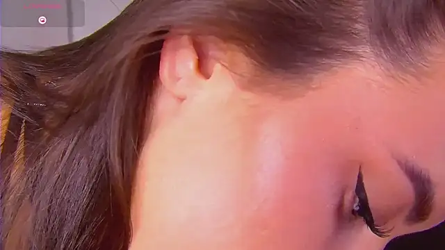 TrishaWinslet  online show from March 14, 3:29 pm