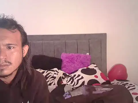 JadeYJacob online show from March 18, 6:20 pm