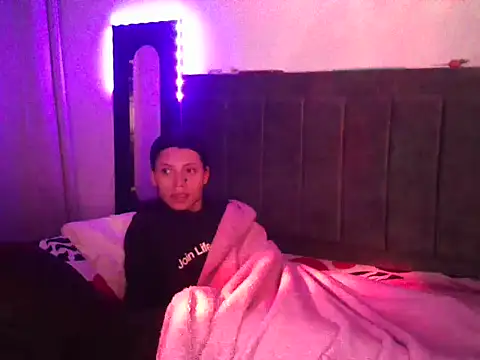 JadeYJacob online show from March 19, 9:53 am