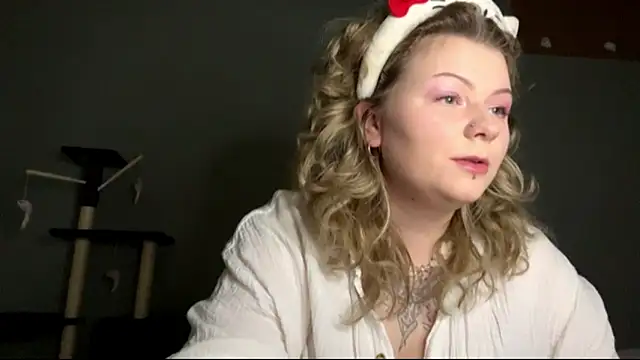 YoungAlina online show from March 7, 12:43 pm