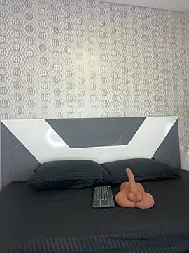 Lulu Mei  online show from April 2, 11:28 am