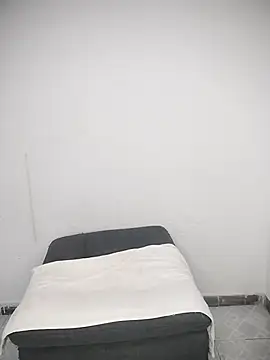 lauranasty online show from March 9, 9:51 pm