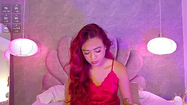 Snapshot of Bella-Sanders chatting on July 15, 11:17 am Bella-Sanders online show from July 15, 11:17 am