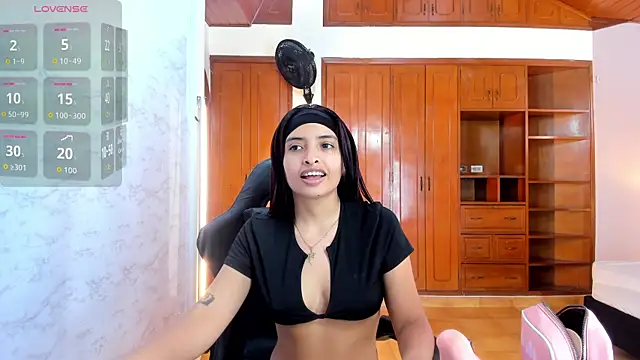 lizzie skinny online show from March 16, 7:05 pm