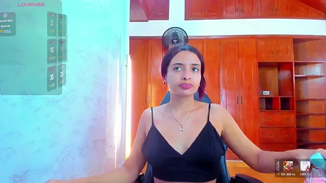 Snapshot of lizzie_skinny chatting on May 29, 7:09 pm lizzie skinny online show from May 29, 7:09 pm