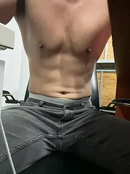 exhibition08 online show from April 16, 5:30 am