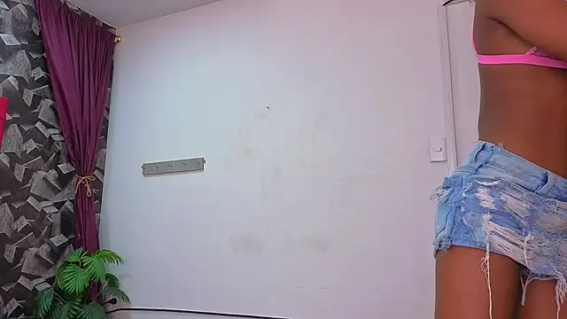 emmaalennox online show from March 31, 8:22 pm