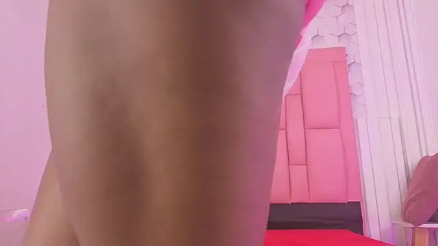 ashlleyray online show from April 15, 7:07 pm