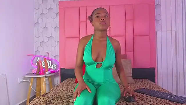 ashlleyray online show from March 24, 7:25 pm