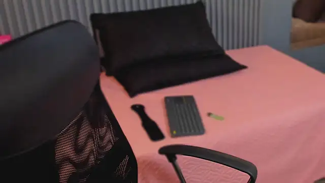 SusanaBell  online show from April 22, 7:20 pm