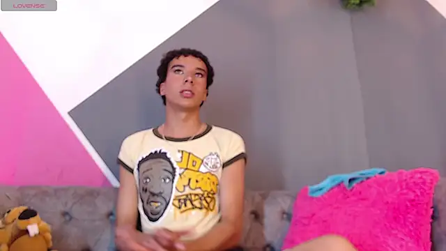 Lord Tayron online show from March 5, 3:14 am