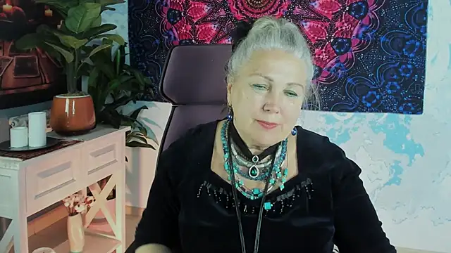 Snapshot of LilaMaharani chatting on June 16, 1:55 pm LilaMaharani online show from June 16, 1:55 pm