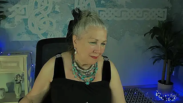 Snapshot of LilaMaharani chatting on May 16, 1:32 pm LilaMaharani online show from May 16, 1:32 pm