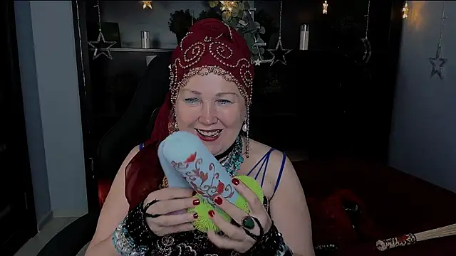 Snapshot of LilaMaharani chatting on May 31, 1:06 pm LilaMaharani online show from May 31, 1:06 pm