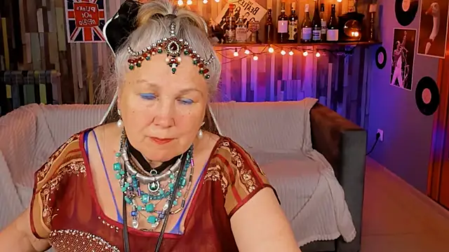 Snapshot of LilaMaharani chatting on May 24, 1:44 pm LilaMaharani online show from May 24, 1:44 pm