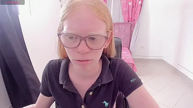 Albingirl online show from March 31, 7:27 pm