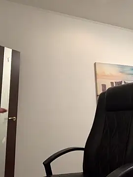 VelvetChloe online show from April 7, 10:50 am