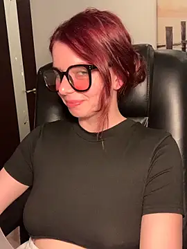 Snapshot of VelvetChloe chatting on June 20, 6:57 pm VelvetChloe online show from June 20, 6:57 pm